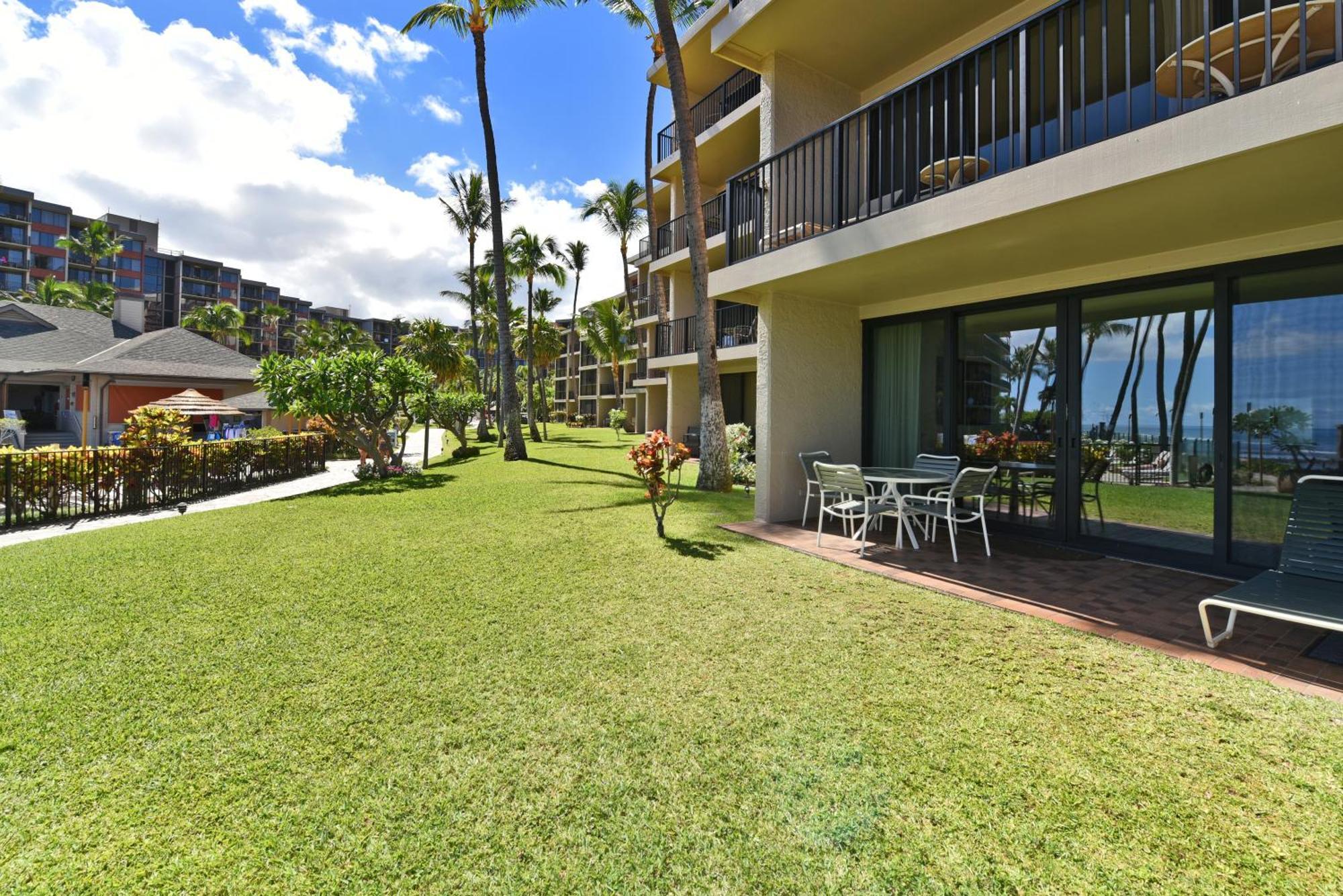 Kaanapali Shores 160 - Sleep Steps Away From The Ocean Кахана Экстерьер фото